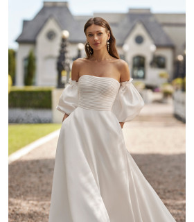 VESTIDOS DE NOVIA BOHO CHIC PRONOVIAS 2023