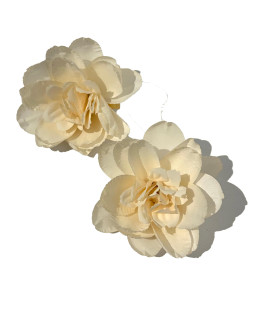 Aritos Ivory de una Flor