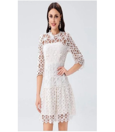 Vestido Corto Calado Manga Larga