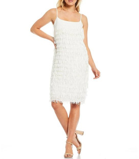 Vestido Corto Blanco con Flecos