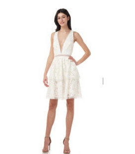 Vestido Corto Escote en V tipo encaje