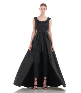 Enterizo Color Negro Cuello en U