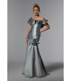 Vestido Off Sholders Revuelos en los Hombros