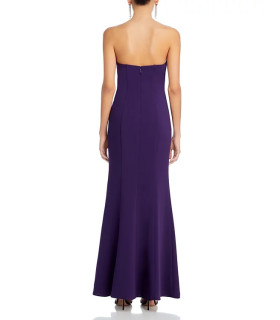 Vestido sin tirantes en color morado