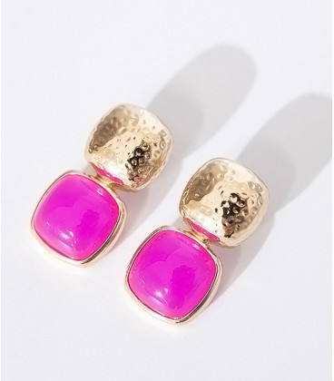 Pendientes colgantes metal martillado con detalle de piedra