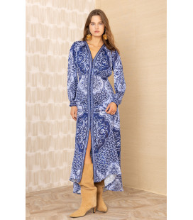 Vestido con botones delanteros, manga larga y puños fruncidos.