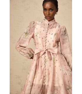 Vestido estampado floral con detalle de botones