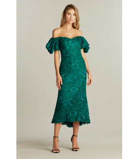 Vestido off shoulders, escote corazón