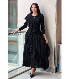 Vestido plisado con volantes