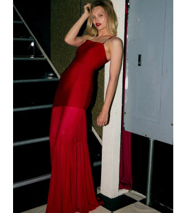 Vestido con tirantes ajustables y cremallera lateral