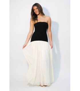 Vestido sin tirantes con falda blanca plisada