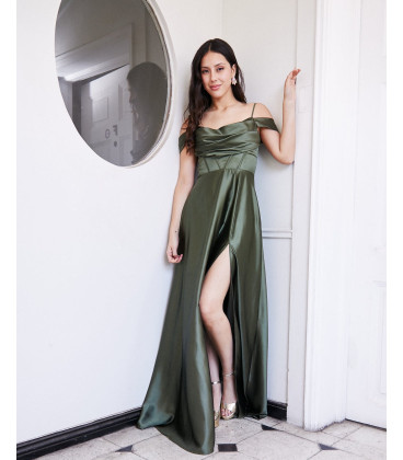 Vestido off shoulders, falda de línea A