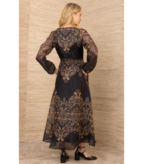 Vestido de organza con escote redondo