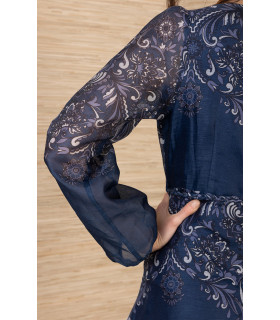 Vestido de organza con escote redondo