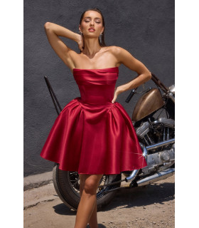 Mini dress with straight pleated neckline.