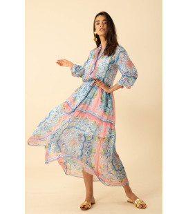 Long-sleeved dress with gathered cuffs