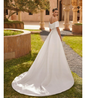 Vestido corte línea A