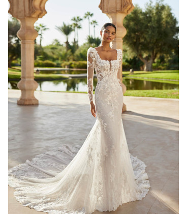 Vestido de encaje estilo sirena con mangas desmontables