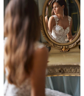 Vestido corte A, escote corazón con tirantes