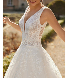 A-line dress in tulle with lace, V-neck