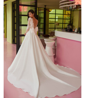 Dress with long-sleeved lace blouse and mikado skirt.