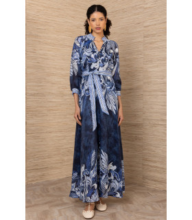 Printed dress with gathered neckline and 3/4 sleeves