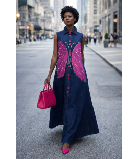 Vestido vaquero con estampado de mariposas