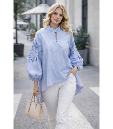 High-low cut blouse with 3/4 puff sleeves