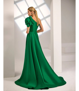 One-shoulder dress with large flower