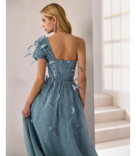One-shoulder organza dress with feather details