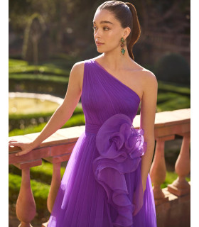 One-shoulder tulle dress with a ruffle at the waist