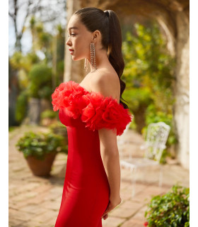 Dress with off-the-shoulder neckline and organza flowers