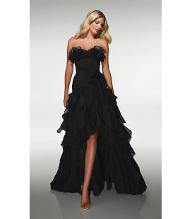 Strapless dress with a low neckline and ruffled skirt