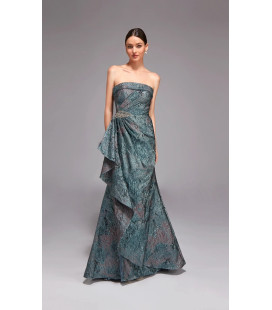 Strapless dress, brooch at waist with ruffle