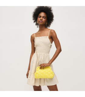Bolso tejido en color amarillo