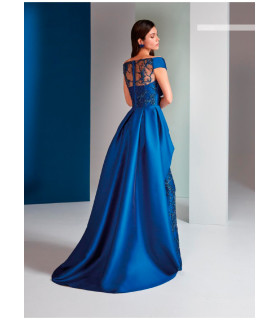 Dress with a V-neck made of piqué and embroidered tulle