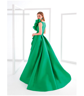 Vestido de piqué con escote en V y flor de organza en el hombro