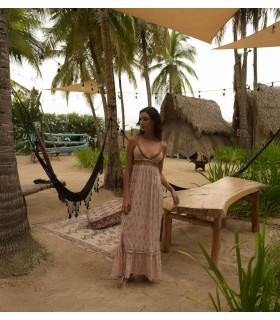 Vestido con top de crochet y falda estampada