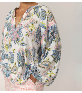 Blusa con mangas largas abullonadas y estampado floral