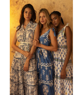 Sleeveless dress with animal print and V-neck