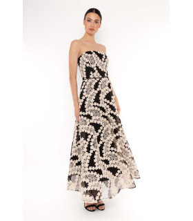 Vestido strapless en blanco y negro