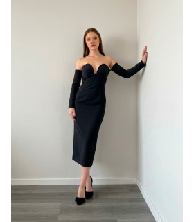 Dress with sweetheart neckline and 3/4 sleeves