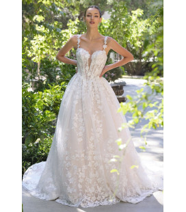 Vestido de encaje floral bordado y tul suave