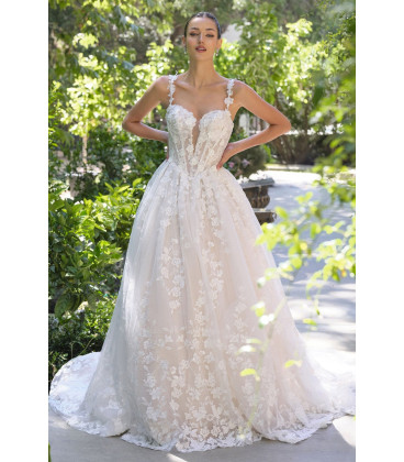 Vestido de encaje floral bordado y tul suave