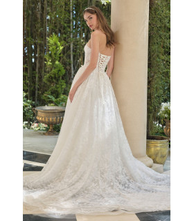 Strapless A-line dress with embroidered lace