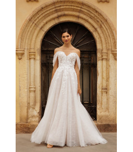 Off-the-shoulder dress with sweetheart neckline