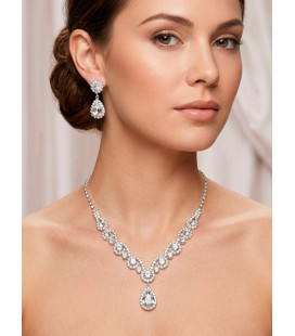 Conjunto de collar y pendientes de cristales