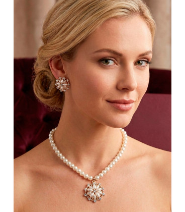 Pearl necklace and earring set with floral details
