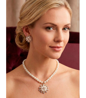 Pearl necklace and earring set with floral details