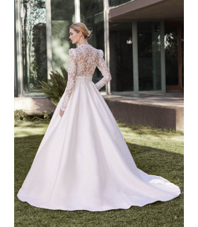 Mikado princess dress with V-neck and long sleeves
